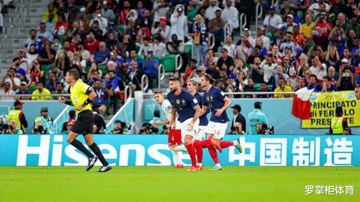 法国铁卫光芒不逊姆巴佩，关键时刻上演世界级解围，表现获认可！
