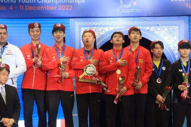 乒乓球世青赛团体赛战罢 中国队包揽两年龄段4金(2)