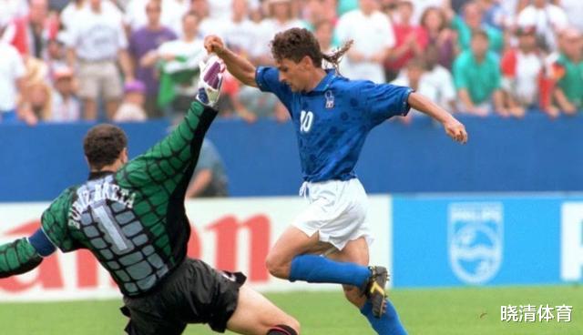 罗马里奥在1994年世界杯上与巴乔换位(4)