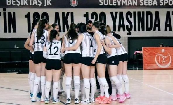 土耳其女排传来噩耗，国家队成员12人或遇难，球迷祈祷(4)