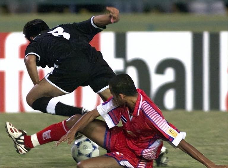2002世界杯预选赛十强赛A组，伊朗最后时刻掉链子，沙特幸运晋级
