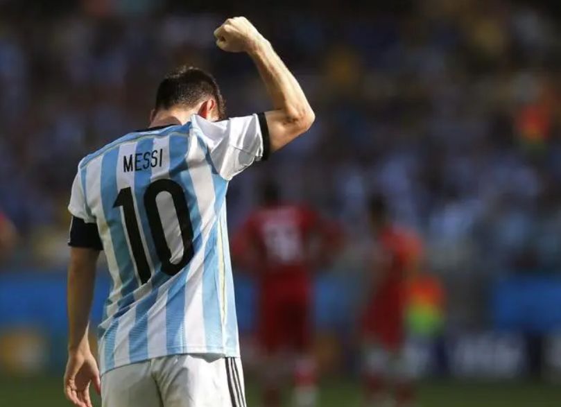 阿根廷射手，马拉多纳因违禁品退出国家队，梅西当之无愧队史第一(5)