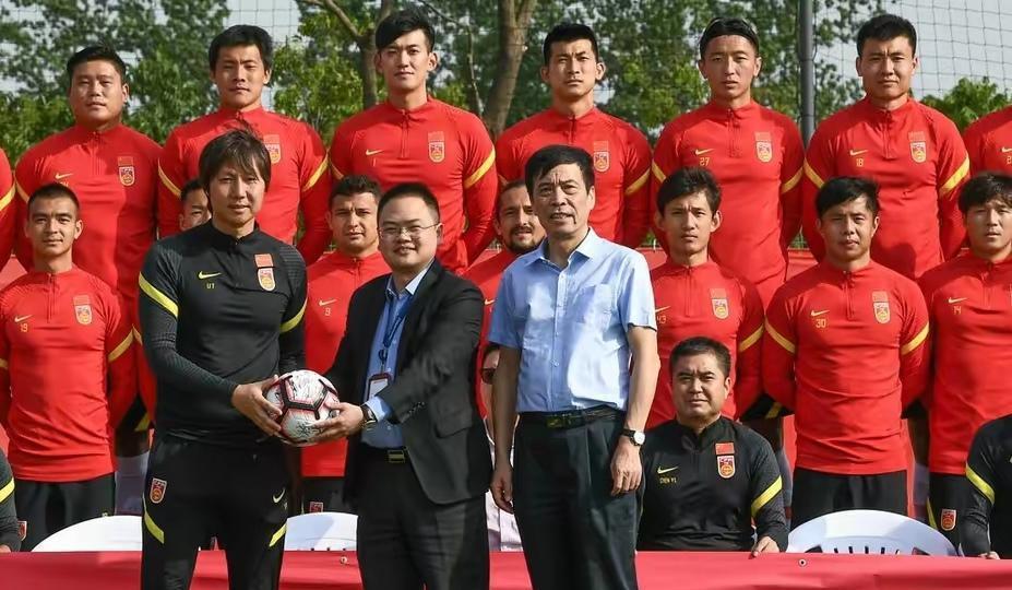 又有大鱼出逃！李铁案再现惊人消息，中国足球迎来变革！(2)
