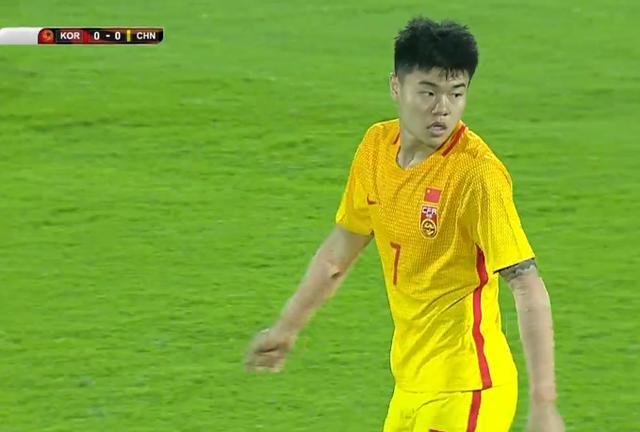 国奥0-1韩国遭绝杀，段刘愚护球让对方狼狈，年轻球员差距真不大(5)