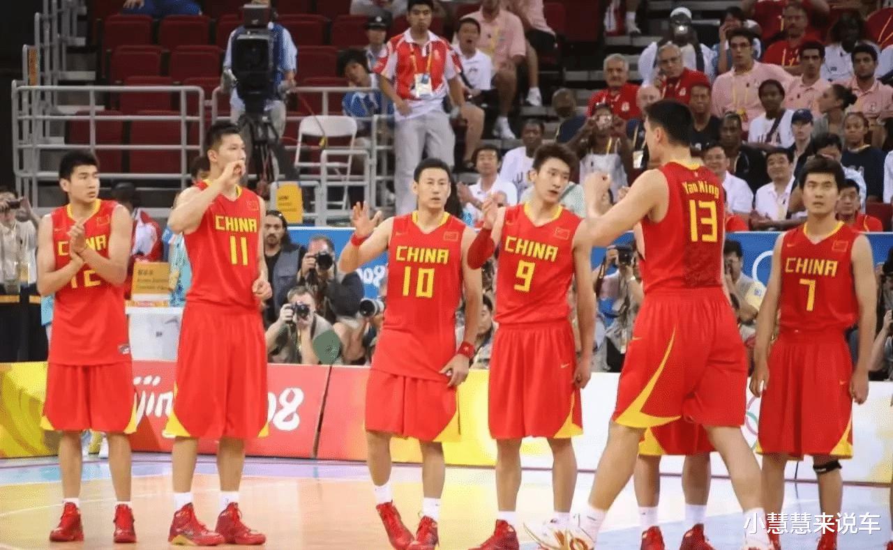中国男篮史上最强阵容，周琦，郭艾伦只能靠边站(2)