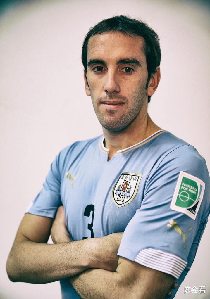 乌拉圭足坛十大传奇巨星，其他人不好说，排第一这人实至名归！(2)