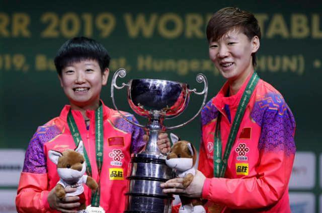 中国女乒大捷，3-0、3-0，世界第一孙颖莎、王曼昱携手冲女单冠军