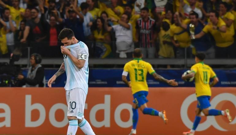 阿根廷足球的特色：一山不容二虎，与巴西的百年恩怨！(7)