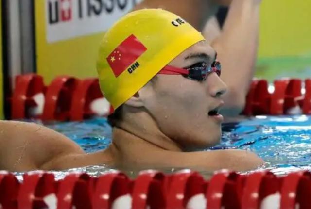 亚洲纪录+亚洲纪录！中国泳军集团式爆发，3项世界顶级，外媒盛赞(3)
