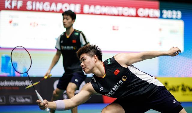新加坡赛16强出炉，中国男单4人晋级创历史，男双、女双冷门不断(4)