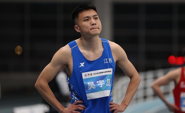 压哨夺冠！吴宇昂400米决赛太燃，最后时刻连超3人，创造纪录(1)