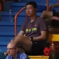刘恒指导
坐在看台上观看
胖和远俩爱徒争夺
wtt萨格勒布挑战赛男单冠军
刘恒指(1)