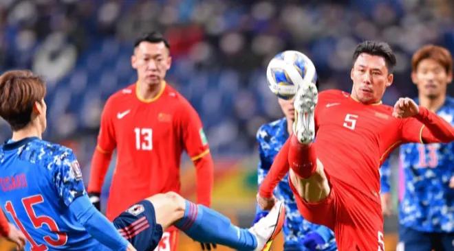 不出意外就会出意外，亚洲各国打进2026世界杯概率：
100%出线
日本、韩国、