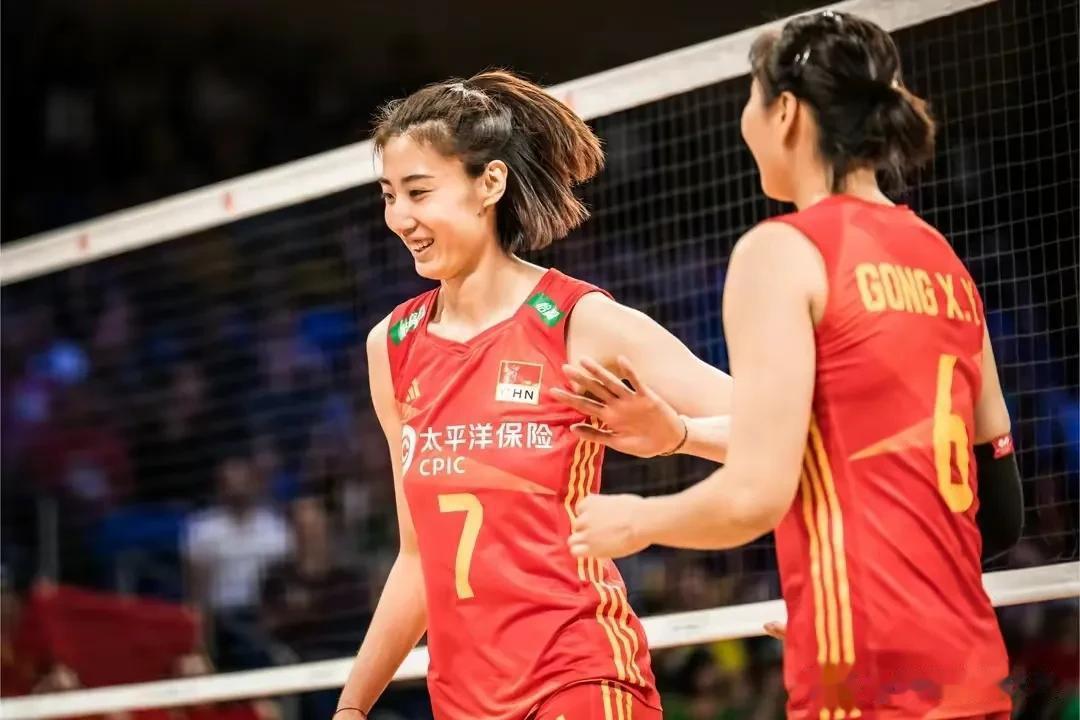 中国女排回国了，接下来他们的任务是亚运会和奥运会预选赛，按现在中国女排队员的水平(4)