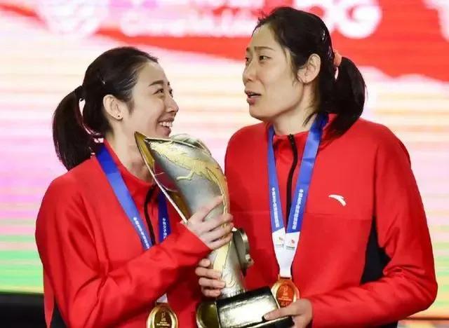 朱婷和姚迪是中国女排一对好闺蜜，她俩在国家队和天津队奋战多年，又一起征战欧冠联赛(2)