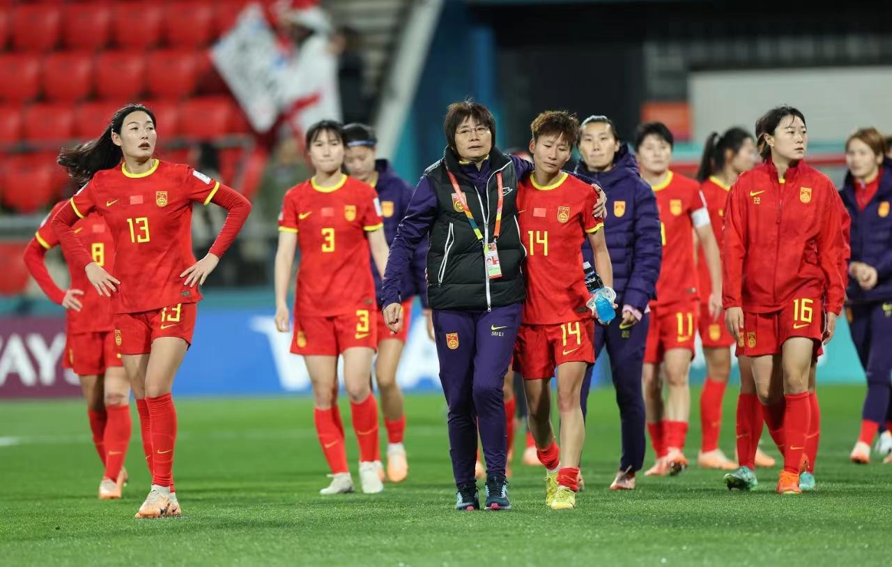 中国女足世界杯惨败，主帅高仓麻子一语道破原因，王霜不该被怼(2)
