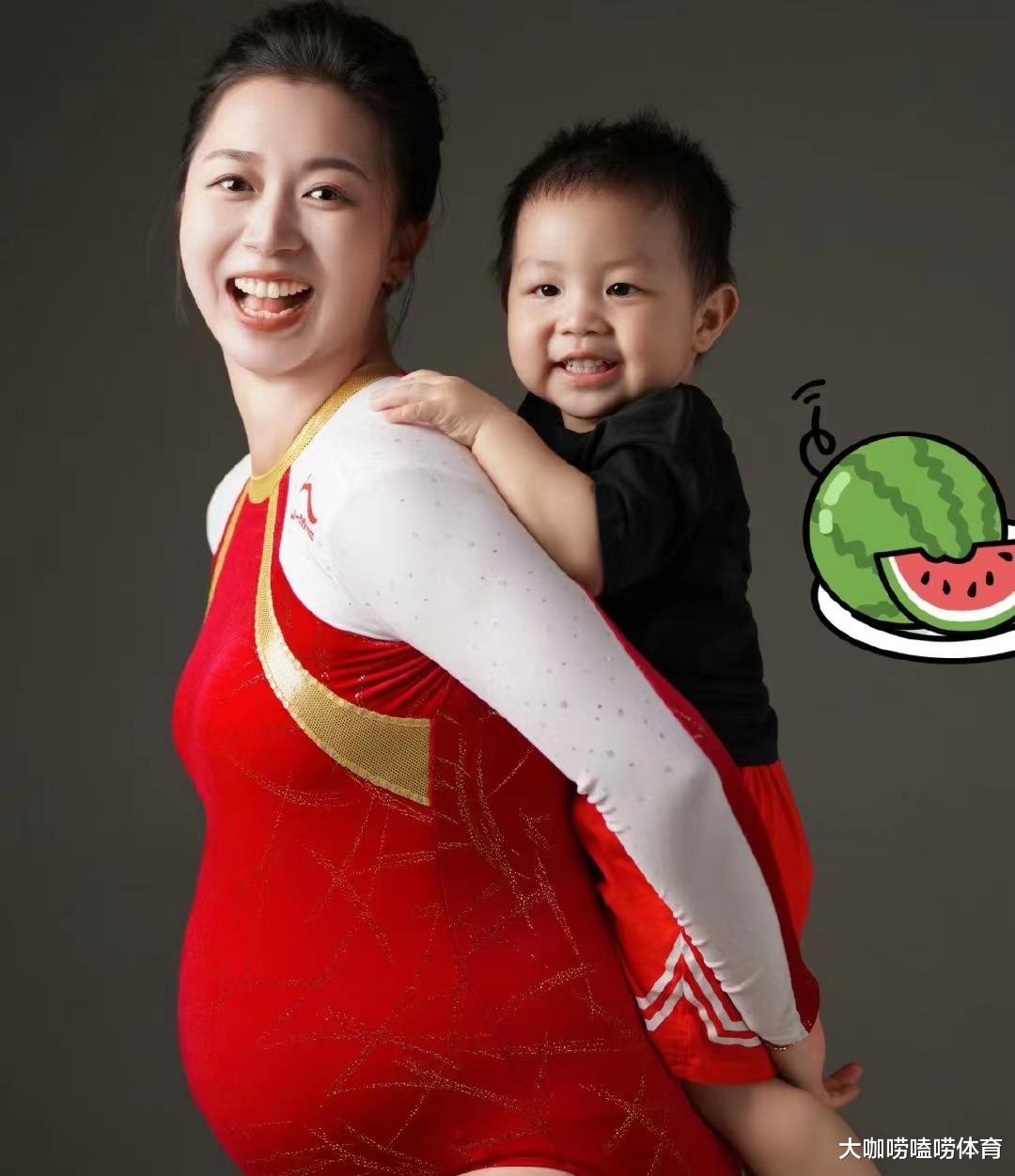 恭喜！中国奥运冠军31岁产子，晒产房平安照：宝宝天庭饱满有福气(5)