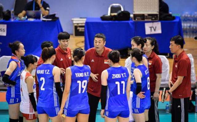 中国女排2比3不敌泰国摘银 收获世锦赛直通门票