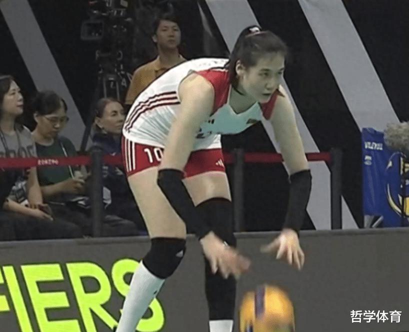 中国女排3-0胜！1人表现糟糕，2人表现及格，3人表现完美(6)