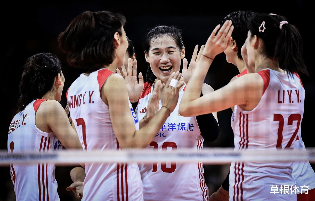 让人失望，中国女排浪费赛点，2-3首败，对手狂喜，蔡斌脸色铁青