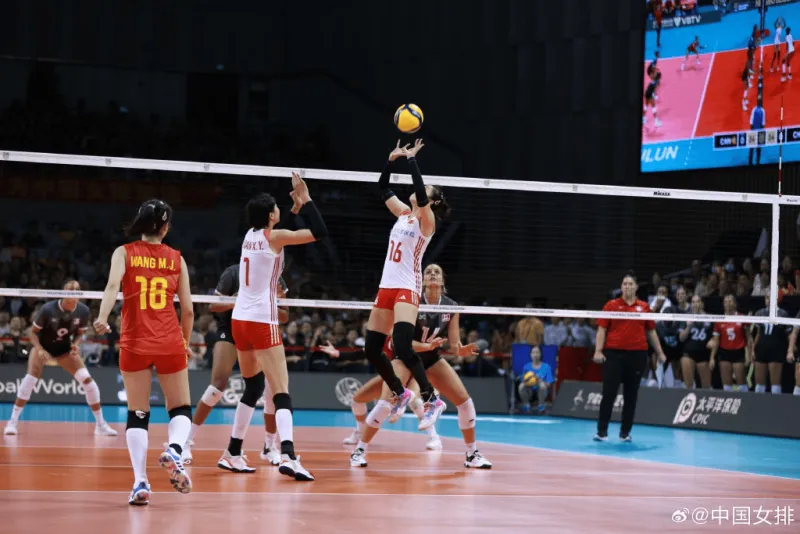 中国女排遭遇加拿大队惊险逆转，奥运资格赛首战告捷的脚步受阻(1)