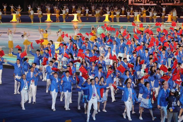 多图：亚运开幕式 中国代表团入场(4)