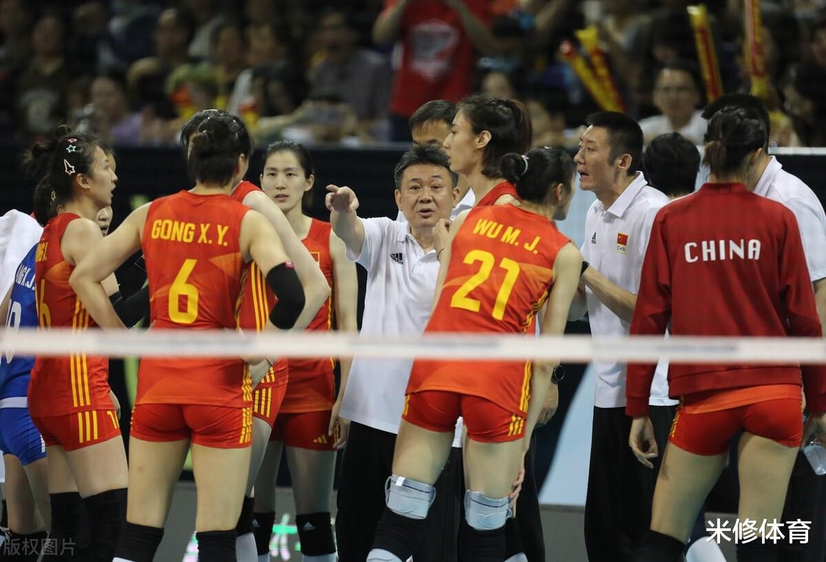 中国女排输给“球迷”，王梦洁痛哭，李盈莹丁霞谈三连败致命原因