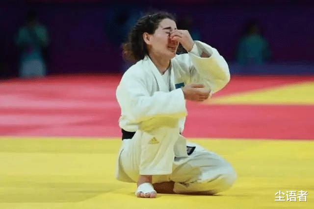 韩国队丑陋行为又出现，扇脸之后，又有选手亚运赛场怒摔球拍拒绝握手(1)