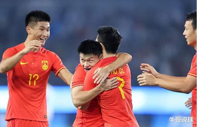 董方卓：随着中国1比0卡塔尔，中国有4人未来能成为亚洲一流球员(3)