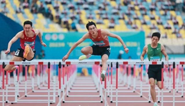 徐卓一朱胜龙携手进110米栏决赛 延续中国男子高栏亚洲荣誉靠他俩(1)
