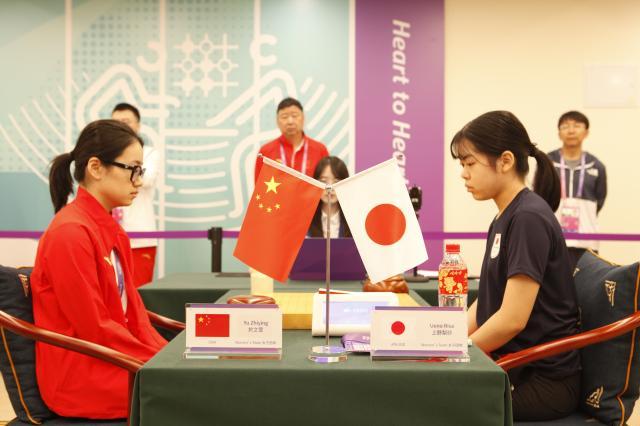 亚运围棋女团半决赛中国队2比1胜日本队涉险过关(2)