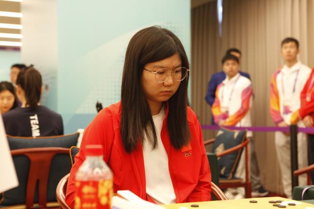 亚运围棋女团半决赛中国队2比1胜日本队涉险过关(4)