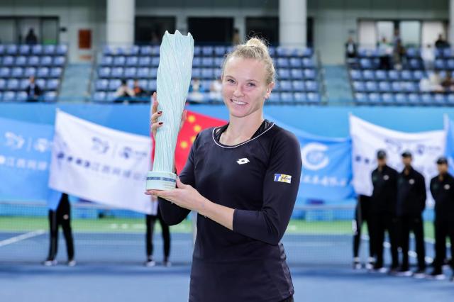 WTA江西网球公开赛收官 西尼亚科娃问鼎女单冠军