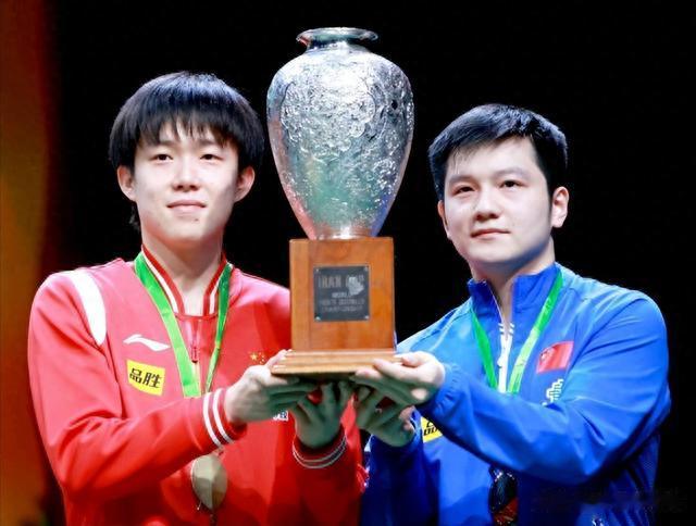 大冷门！17岁天才少年战胜世界冠军夺冠！他是樊振东的最大对手！(7)