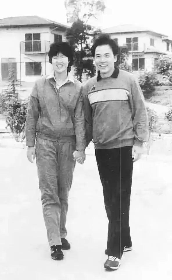 1984年洛杉矶奥运会中国女排夺冠：12名功勋球员今何在？(7)
