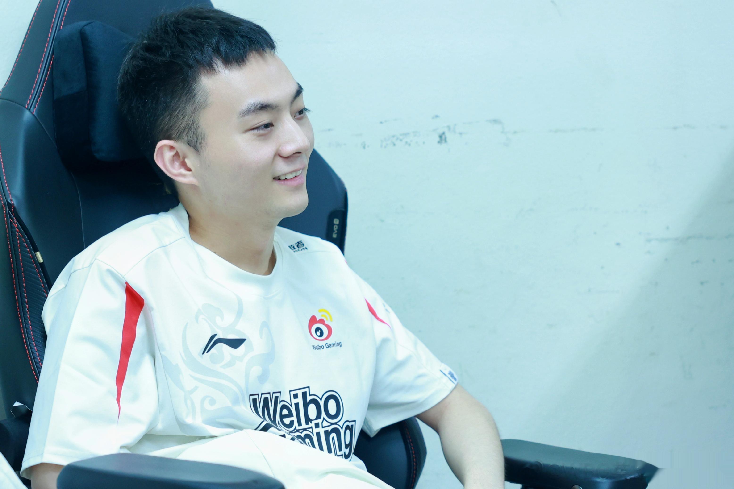 Weiwei、Light职业生涯首次进入世界赛八强(1)