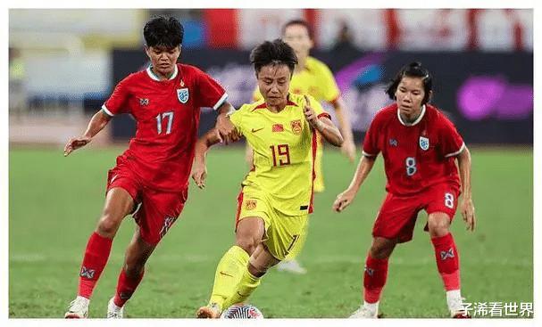 凌晨0点！北京媒体做出争议报道：中国足球成笑话，球迷骂声一片(1)