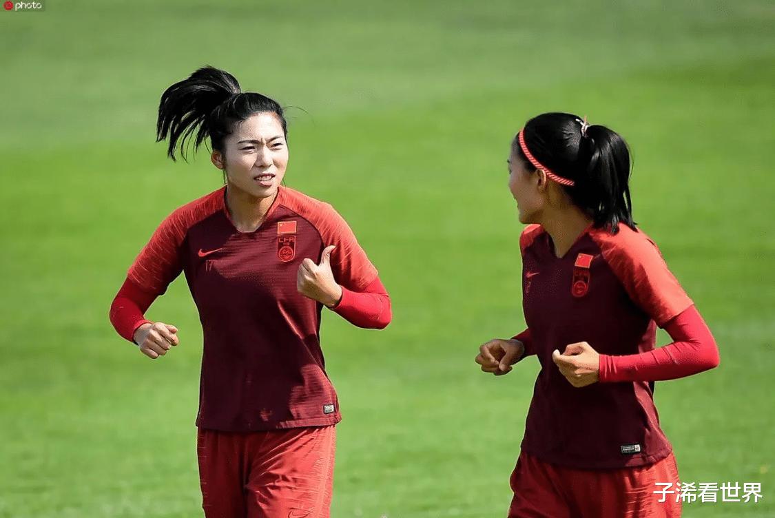 凌晨0点！北京媒体做出争议报道：中国足球成笑话，球迷骂声一片(4)