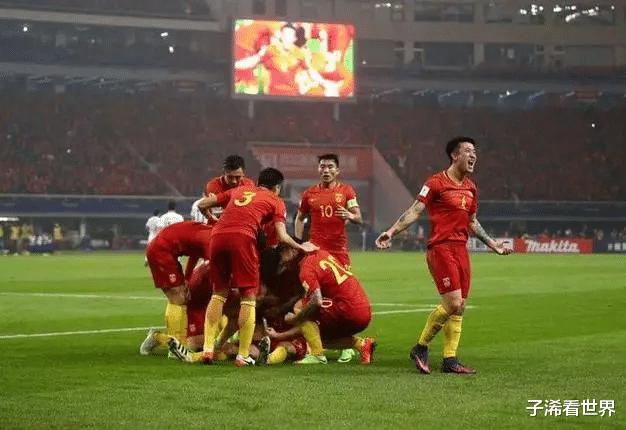 凌晨1点！北京媒体曝出争议猛料：中国足协遭质疑，球迷骂声一片(1)