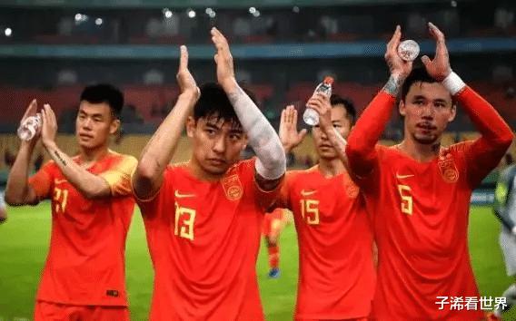 凌晨1点！北京媒体曝出争议猛料：中国足协遭质疑，球迷骂声一片(5)