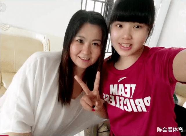 中国女篮给了我们太多的惊喜，家庭背景一个胜过一个，比不了！(3)
