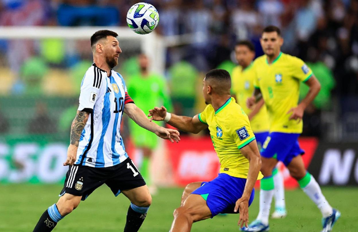0-1，世预赛3连败！世界第3倒下，阿根廷打破魔咒，球迷爆发群殴(3)