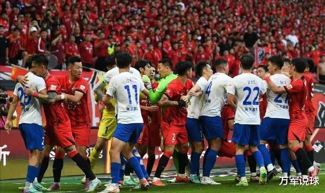 韩媒评泰山：亚冠8强唯一一支，国内联赛却被裁判足协针对太悲哀(4)