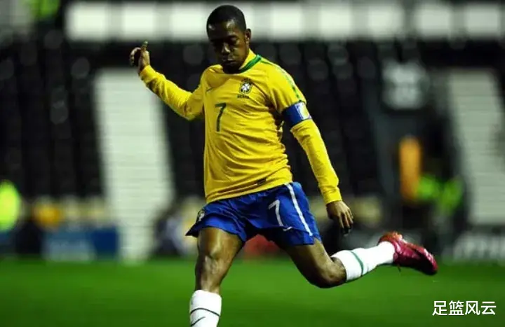 阿德里亚诺，罗比尼奥，内马尔三名巴西球员，从历史的角度看最终会是什么地位？