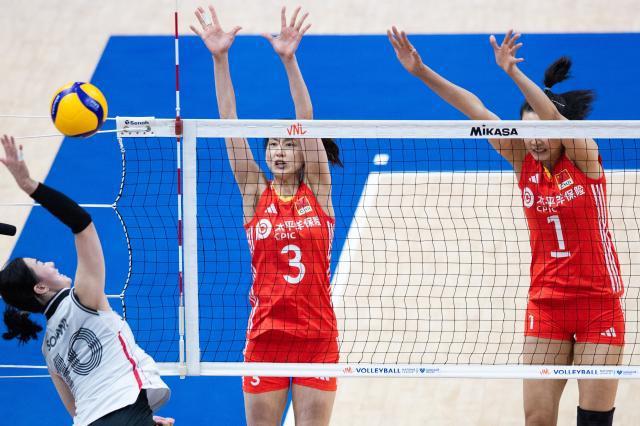 世联赛首站展开争夺 中国女排3比0胜韩国首战告捷