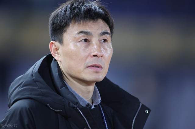 河南队解雇李玮锋属于及时止损，积极纠错球队还有机会重新开始