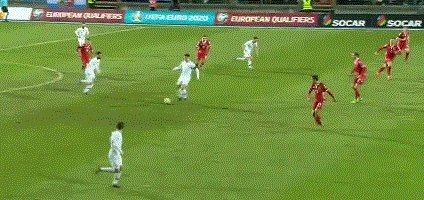 【欧预赛】C罗第99球 B席助攻 葡萄牙2比0客胜出线(4)