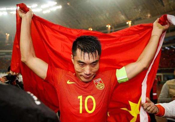 谁是近代中国足球第一人，郝海东屈居第二，武磊有望超越他们吗？(5)