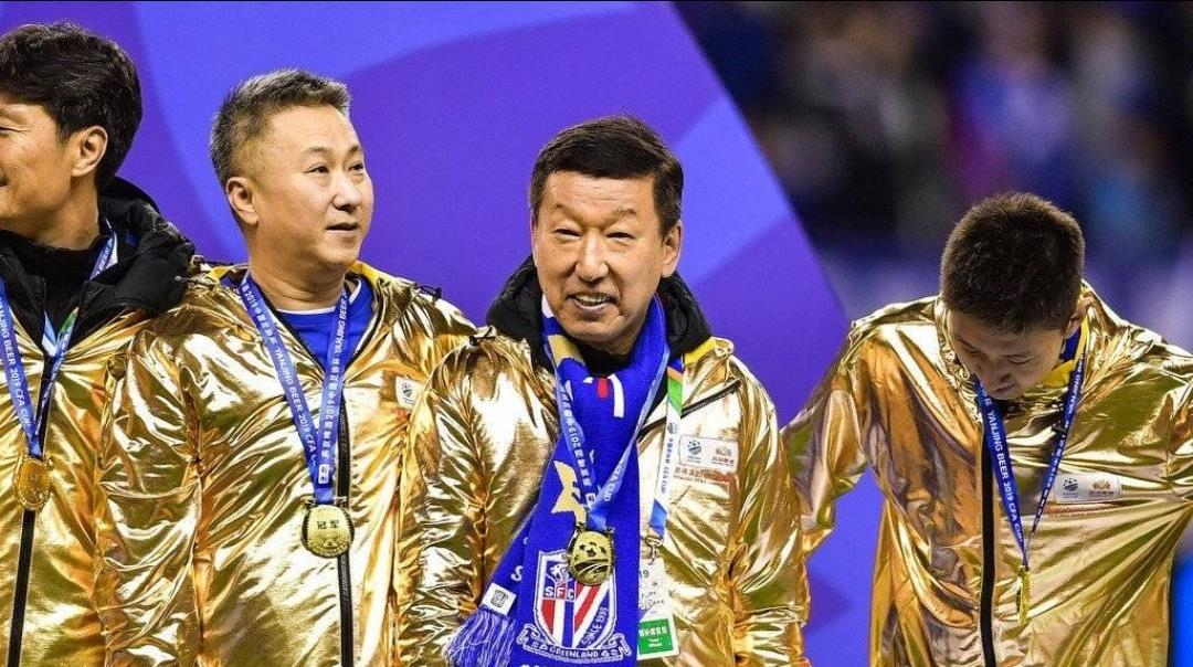 申花夺冠，韩国球迷兴奋：两个韩国人赢了，申花明年夺亚冠冠军？(1)