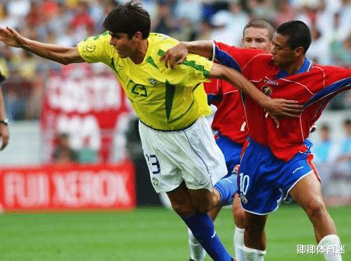 韩日世界杯上，巴西替补席上有位叫卡卡的足球巨星(1)